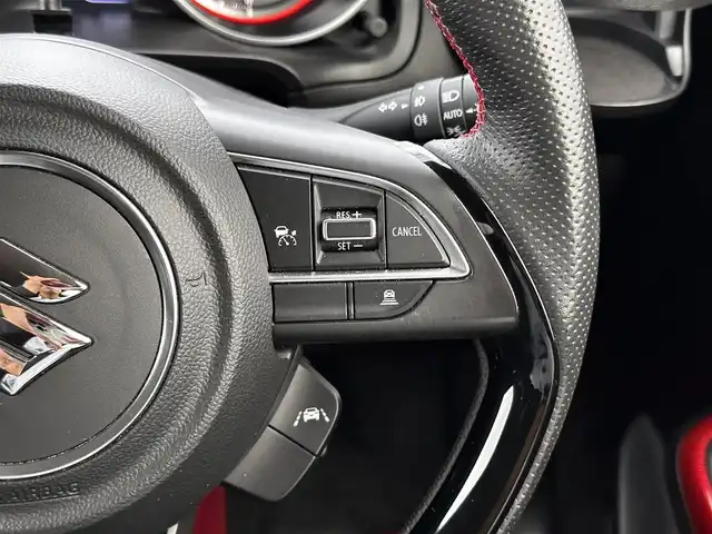 スズキ スイフト スポーツ 宮城県 2024(令6)年 1.6万km スピーディーブルーM ワンオーナー/6速MT/セーフティサポート/・デュアルセンサーブレーキサポート/・アダプティブクルーズコントロール/・リアパーキングセンサー/・車線逸脱警報機能/・車線逸脱抑制機能/・リアクロストラフィックアラート/・ブラインドスポットモニター/・ハイビームアシスト/・ふらつき警報機能/・標識認識機能/・先行車発進お知らせ機能/社外SDメモリナビ/・CD/DVD/・Bluetooth/・フルセグTV/バックカメラ/シートヒーター/革巻きステアリング/ステアリングスイッチ/オートエアコン/LEDヘッドランプ/フォグランプ/オートライト/スマートキー＆プッシュスタート/純正17インチAW（スタッドレス）/純正フロアマット/W/サイド/カーテンエアバッグ/取扱説明書/保証書