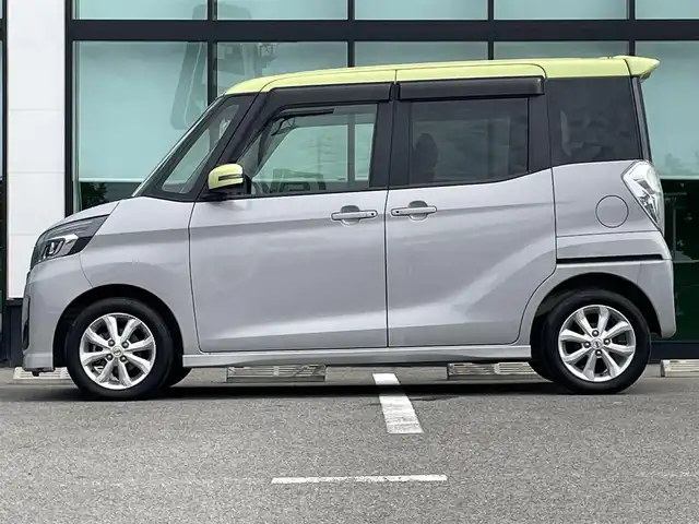 日産 デイズ ルークス ハイウェイスター Xターボ 和歌山県 2017(平29)年 4.6万km レモンライム/エアグレー 純正ナビ/アラウンドビューモニター/両側パワースライドドア/LEDヘッドライト/助手席回転リフトアップシート/LEDヘッドライト/フォグランプ/両側パワースライドドア/ツートンカラー/エマージェンシーブレーキ