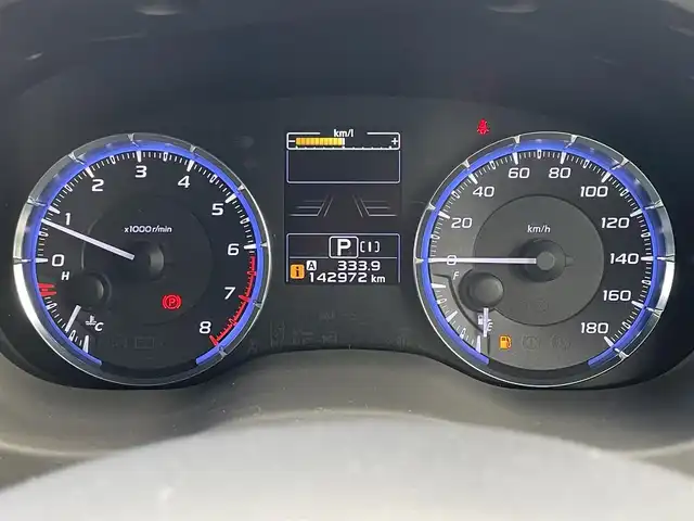 スバル レヴォーグ 1．6GT アイサイト 滋賀県 2015(平27)年 14.3万km クリスタルホワイトP 純正SDナビ/・AM/FM/・CD/DVD/・SD/USB/・Bluetooth/・フルセグTV/バックカメラ/ステアリングスイッチ/革巻きステアリング/パドルシフト/ETC/ミラー一体型前後ドラレコ/前席パワーシート/前席シートヒーター/運転席メモリーシート/オートマチックヘッドライト/LEDヘッドライト/フォグランプ/衝突軽減ブレーキ/レーンキープアシスト/先行車発進告知/アダプティブクルーズコントロール/電動格納ミラー/社外17インチアルミホイール/スマートキー×2