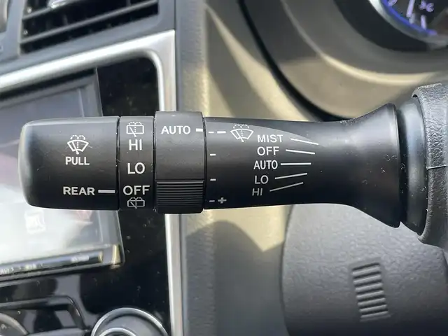 スバル レヴォーグ 1．6GT アイサイト 滋賀県 2015(平27)年 14.3万km クリスタルホワイトP 純正SDナビ/・AM/FM/・CD/DVD/・SD/USB/・Bluetooth/・フルセグTV/バックカメラ/ステアリングスイッチ/革巻きステアリング/パドルシフト/ETC/ミラー一体型前後ドラレコ/前席パワーシート/前席シートヒーター/運転席メモリーシート/オートマチックヘッドライト/LEDヘッドライト/フォグランプ/衝突軽減ブレーキ/レーンキープアシスト/先行車発進告知/アダプティブクルーズコントロール/電動格納ミラー/社外17インチアルミホイール/スマートキー×2