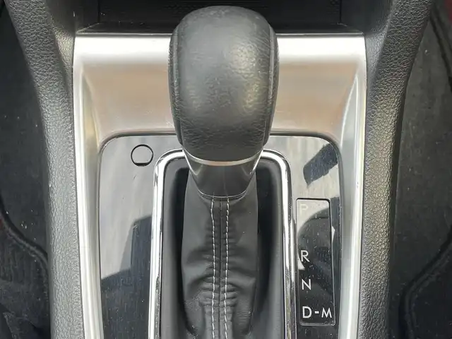 スバル レヴォーグ 1．6GT アイサイト 滋賀県 2015(平27)年 14.3万km クリスタルホワイトP 純正SDナビ/・AM/FM/・CD/DVD/・SD/USB/・Bluetooth/・フルセグTV/バックカメラ/ステアリングスイッチ/革巻きステアリング/パドルシフト/ETC/ミラー一体型前後ドラレコ/前席パワーシート/前席シートヒーター/運転席メモリーシート/オートマチックヘッドライト/LEDヘッドライト/フォグランプ/衝突軽減ブレーキ/レーンキープアシスト/先行車発進告知/アダプティブクルーズコントロール/電動格納ミラー/社外17インチアルミホイール/スマートキー×2