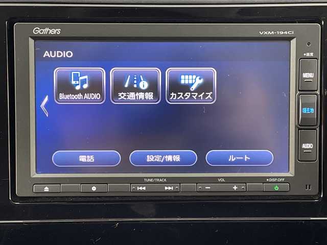 ホンダ シャトル ハイブリッド X ホンダセンシング 大阪府 2019(令1)年 5.3万km プラチナホワイトパール ホンダセンシング/　・衝突軽減ブレーキ/　・誤発進抑制機能/　・先行車発進お知らせ機能/　・標識認識機能/　・路外逸脱抑制機能/　・アダプティブ・クルーズ・コントロール/　・車線維持支援システム/　・オートマチックハイビーム/純正ナビ/　（Bluetooth/CD）/バックカメラ/シートヒーター/LEDヘッドライト/フォグランプ/オートライト/社外16インチアルミホイール/コーナーセンサー/スマートキー/ETC