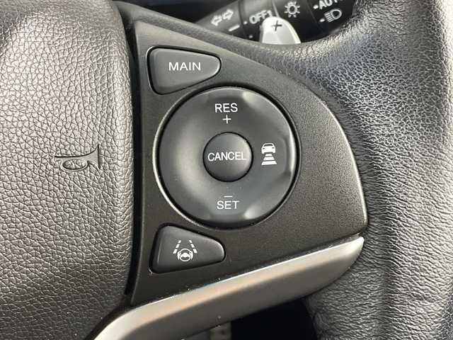 ホンダ シャトル ハイブリッド X ホンダセンシング 大阪府 2019(令1)年 5.3万km プラチナホワイトパール ホンダセンシング/　・衝突軽減ブレーキ/　・誤発進抑制機能/　・先行車発進お知らせ機能/　・標識認識機能/　・路外逸脱抑制機能/　・アダプティブ・クルーズ・コントロール/　・車線維持支援システム/　・オートマチックハイビーム/純正ナビ/　（Bluetooth/CD）/バックカメラ/シートヒーター/LEDヘッドライト/フォグランプ/オートライト/社外16インチアルミホイール/コーナーセンサー/スマートキー/ETC