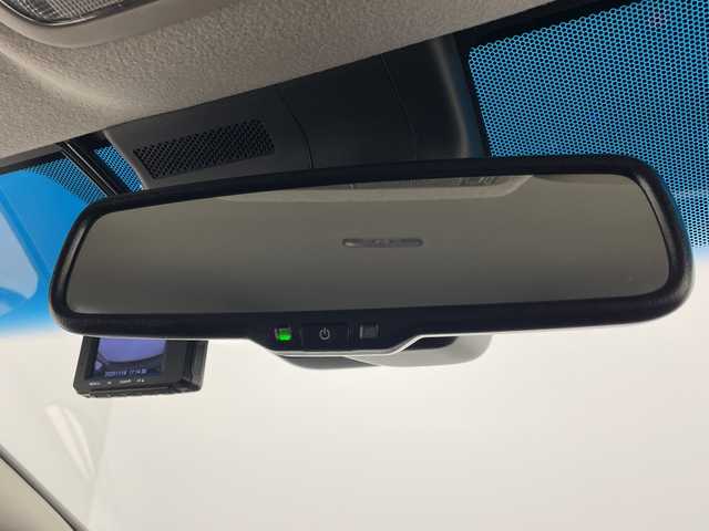 ホンダ シャトル ハイブリッド X ホンダセンシング 大阪府 2019(令1)年 5.3万km プラチナホワイトパール ホンダセンシング/　・衝突軽減ブレーキ/　・誤発進抑制機能/　・先行車発進お知らせ機能/　・標識認識機能/　・路外逸脱抑制機能/　・アダプティブ・クルーズ・コントロール/　・車線維持支援システム/　・オートマチックハイビーム/純正ナビ/　（Bluetooth/CD）/バックカメラ/シートヒーター/LEDヘッドライト/フォグランプ/オートライト/社外16インチアルミホイール/コーナーセンサー/スマートキー/ETC