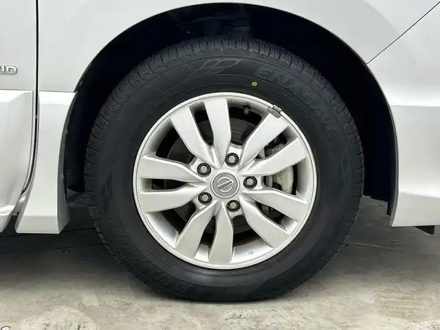 日産 セレナ ハイウェイスター Sハイブリッド 三重県 2015(平27)年 5.9万km ブリリアントシルバー /禁煙車//純正ナビ//衝突軽減//クルーズコントロール//車線逸脱警報//前方ドライブレコーダー//ETC//横滑り防止装置//革巻きステアリング//アイドリングストップ//純正フロアマット//スマートキー//プッシュスタート