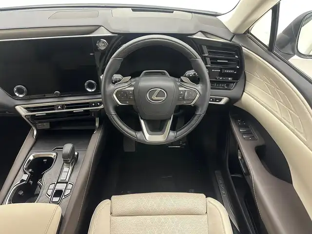 レクサス ＲＸ 450h+ バージョンL 兵庫県 2023(令5)年 2.2万km ソニッククォーツ サンルーフ/レーザーシート/シートヒーター＆エアシーター/パワーシート/純正コネクトナビ＆フルセグTV/TVキャンセラー/アラウンドビューモニター/デジタルインナーミラー/ワイヤレス充電/ETC2.0/HUD/パワーバックドア/電子パーキング/レーダークルーズコントロール/レーンキープアシスト/オートライト＆ハイビーム/LEDライト/コーナーセンサー/Aストップ/スマートキー/プッシュスタート