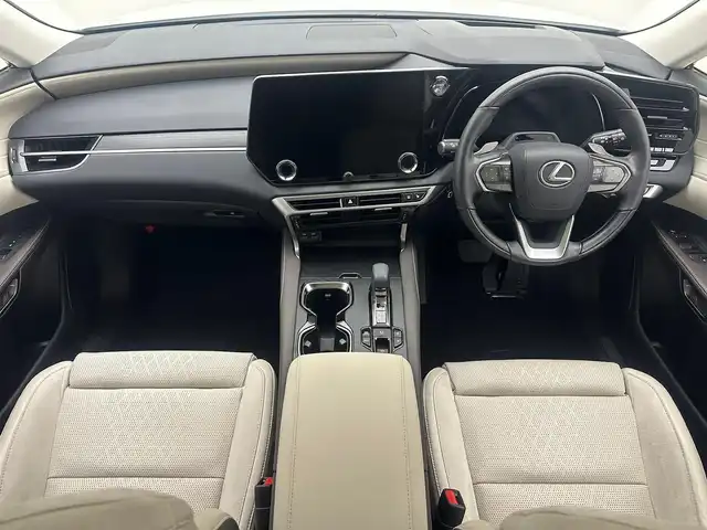 レクサス ＲＸ 450h+ バージョンL 兵庫県 2023(令5)年 2.2万km ソニッククォーツ サンルーフ/レーザーシート/シートヒーター＆エアシーター/パワーシート/純正コネクトナビ＆フルセグTV/TVキャンセラー/アラウンドビューモニター/デジタルインナーミラー/ワイヤレス充電/ETC2.0/HUD/パワーバックドア/電子パーキング/レーダークルーズコントロール/レーンキープアシスト/オートライト＆ハイビーム/LEDライト/コーナーセンサー/Aストップ/スマートキー/プッシュスタート