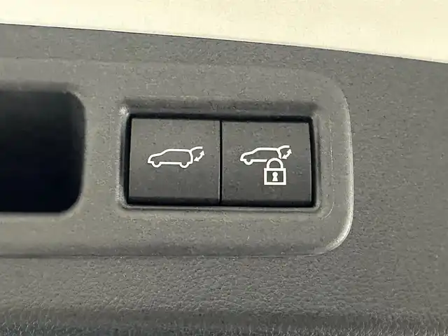 レクサス ＲＸ 450h+ バージョンL 兵庫県 2023(令5)年 2.2万km ソニッククォーツ サンルーフ/レーザーシート/シートヒーター＆エアシーター/パワーシート/純正コネクトナビ＆フルセグTV/TVキャンセラー/アラウンドビューモニター/デジタルインナーミラー/ワイヤレス充電/ETC2.0/HUD/パワーバックドア/電子パーキング/レーダークルーズコントロール/レーンキープアシスト/オートライト＆ハイビーム/LEDライト/コーナーセンサー/Aストップ/スマートキー/プッシュスタート