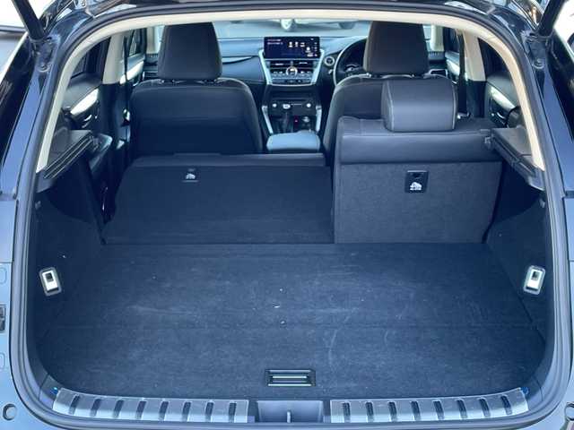 レクサス ＮＸ 300h Iパッケージ 長野県 2018(平30)年 5万km グラファイトブラックガラスフレーク 禁煙車/黒革シート/純正ナビ/フルセグTV/バックカメラ/全周囲カメラ/ステアリングスイッチ/純正１７インチアルミホイール/ブラインドスポットモニタリング/パーキングサポートブレーキ/オートマチックハイビーム/レーンキープアシスト/アイドリングストップ/前席シートヒーター/前席パワーシート/ビルトインETC/オートライト/パドルシフト/ハンドルヒーター/メモリーシート/ドラレコ