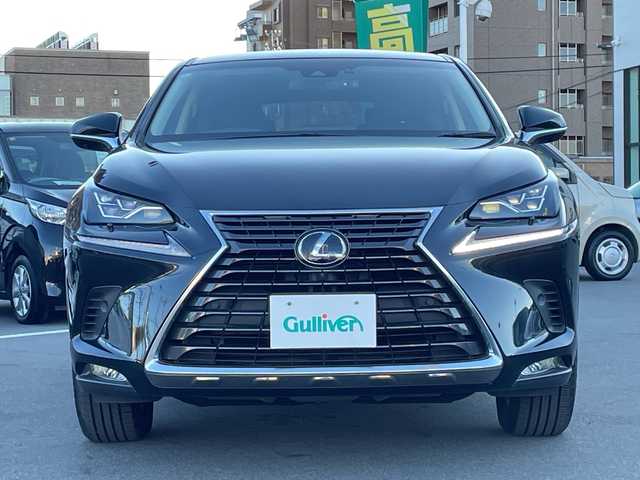 レクサス ＮＸ 300h Iパッケージ 長野県 2018(平30)年 5万km グラファイトブラックガラスフレーク 禁煙車/黒革シート/純正ナビ/フルセグTV/バックカメラ/全周囲カメラ/ステアリングスイッチ/純正１７インチアルミホイール/ブラインドスポットモニタリング/パーキングサポートブレーキ/オートマチックハイビーム/レーンキープアシスト/アイドリングストップ/前席シートヒーター/前席パワーシート/ビルトインETC/オートライト/パドルシフト/ハンドルヒーター/メモリーシート/ドラレコ