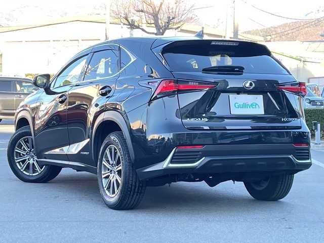 レクサス ＮＸ 300h Iパッケージ 長野県 2018(平30)年 5万km グラファイトブラックガラスフレーク 禁煙車/黒革シート/純正ナビ/フルセグTV/バックカメラ/全周囲カメラ/ステアリングスイッチ/純正１７インチアルミホイール/ブラインドスポットモニタリング/パーキングサポートブレーキ/オートマチックハイビーム/レーンキープアシスト/アイドリングストップ/前席シートヒーター/前席パワーシート/ビルトインETC/オートライト/パドルシフト/ハンドルヒーター/メモリーシート/ドラレコ