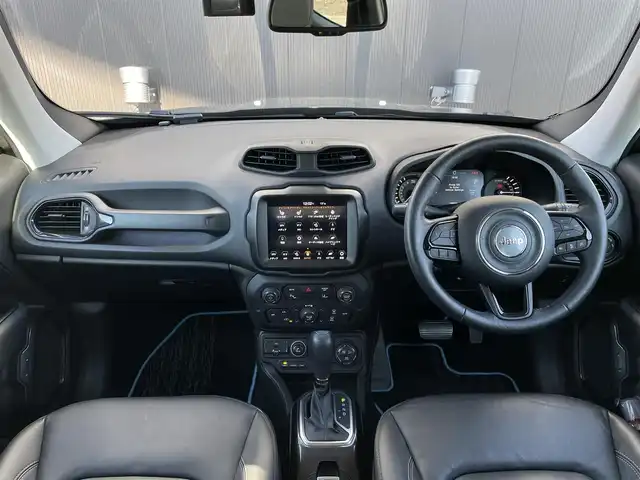 クライスラー・ジープ ジープ レネゲード リミテッド 4xe 長野県 2022(令4)年 3.9万km 黒 黒革シート/ パワーシート / シートヒーター / ACC (アダプティブクルーズコントロール)/ BSM（ブラインドスポットモニター）/ LKA（レーンキープアシスト）/ AppleCarPlay / 純正ナビ / バックカメラ / ヒーテッドステアリング / パークセンサー / LEDヘッドライト / ETC2.0 / USB / 充電ケーブル / 純正17インチAW / 前後ドラレコ