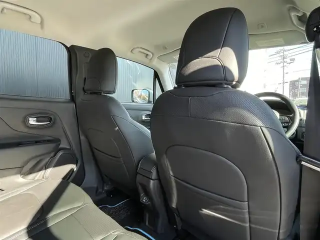 クライスラー・ジープ ジープ レネゲード リミテッド 4xe 長野県 2022(令4)年 3.9万km 黒 黒革シート/ パワーシート / シートヒーター / ACC (アダプティブクルーズコントロール)/ BSM（ブラインドスポットモニター）/ LKA（レーンキープアシスト）/ AppleCarPlay / 純正ナビ / バックカメラ / ヒーテッドステアリング / パークセンサー / LEDヘッドライト / ETC2.0 / USB / 充電ケーブル / 純正17インチAW / 前後ドラレコ