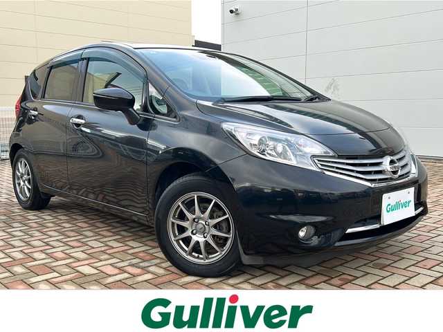 日産 ノート メダリスト エマージェンシーB 鳥取県 2014(平26)年 8.9万km スーパーブラック スマートキー/ハーフレザーシート/プリクラッシュセーフティ/レーンデパーチャー/ドライブレコーダー/純正メモリナビ/ワンセグ・Bluetooth/バックカメラ/オートエアコン/オートライト/LEDヘッドライト/革巻ステアリング/フォグライト/社外AWスタットレス４本積込/ETCユニット/保証書・取説