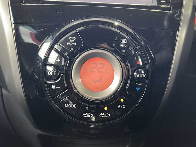 日産 ノート メダリスト エマージェンシーB 鳥取県 2014(平26)年 8.9万km スーパーブラック スマートキー/ハーフレザーシート/プリクラッシュセーフティ/レーンデパーチャー/ドライブレコーダー/純正メモリナビ/ワンセグ・Bluetooth/バックカメラ/オートエアコン/オートライト/LEDヘッドライト/革巻ステアリング/フォグライト/社外AWスタットレス４本積込/ETCユニット/保証書・取説