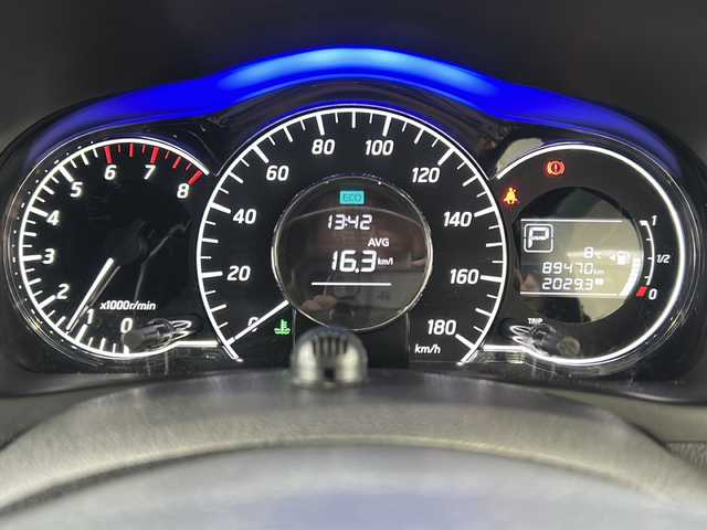 日産 ノート メダリスト エマージェンシーB 鳥取県 2014(平26)年 8.9万km スーパーブラック スマートキー/ハーフレザーシート/プリクラッシュセーフティ/レーンデパーチャー/ドライブレコーダー/純正メモリナビ/ワンセグ・Bluetooth/バックカメラ/オートエアコン/オートライト/LEDヘッドライト/革巻ステアリング/フォグライト/社外AWスタットレス４本積込/ETCユニット/保証書・取説