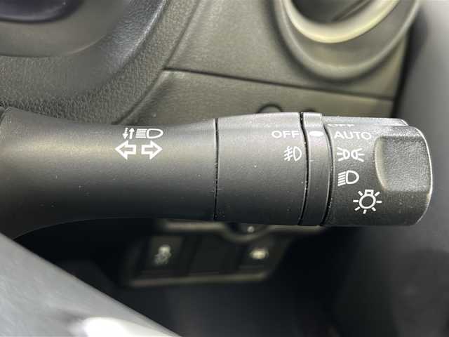 日産 ノート メダリスト エマージェンシーB 鳥取県 2014(平26)年 8.9万km スーパーブラック スマートキー/ハーフレザーシート/プリクラッシュセーフティ/レーンデパーチャー/ドライブレコーダー/純正メモリナビ/ワンセグ・Bluetooth/バックカメラ/オートエアコン/オートライト/LEDヘッドライト/革巻ステアリング/フォグライト/社外AWスタットレス４本積込/ETCユニット/保証書・取説