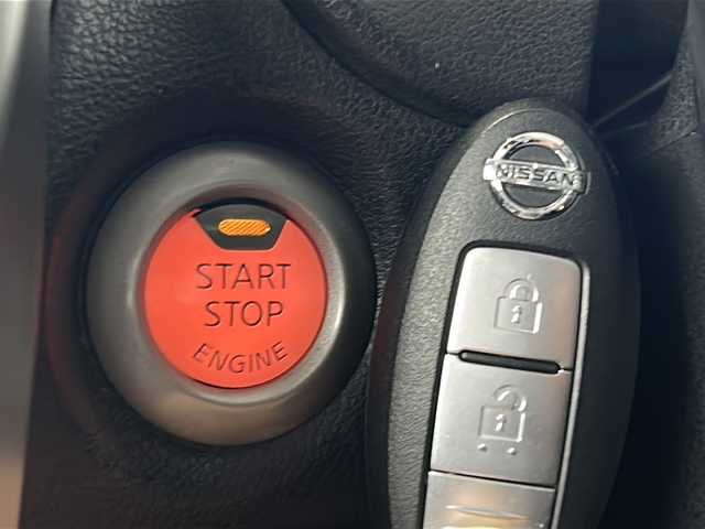 日産 ノート メダリスト エマージェンシーB 鳥取県 2014(平26)年 8.9万km スーパーブラック スマートキー/ハーフレザーシート/プリクラッシュセーフティ/レーンデパーチャー/ドライブレコーダー/純正メモリナビ/ワンセグ・Bluetooth/バックカメラ/オートエアコン/オートライト/LEDヘッドライト/革巻ステアリング/フォグライト/社外AWスタットレス４本積込/ETCユニット/保証書・取説