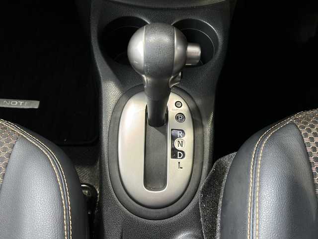 日産 ノート メダリスト エマージェンシーB 鳥取県 2014(平26)年 8.9万km スーパーブラック スマートキー/ハーフレザーシート/プリクラッシュセーフティ/レーンデパーチャー/ドライブレコーダー/純正メモリナビ/ワンセグ・Bluetooth/バックカメラ/オートエアコン/オートライト/LEDヘッドライト/革巻ステアリング/フォグライト/社外AWスタットレス４本積込/ETCユニット/保証書・取説