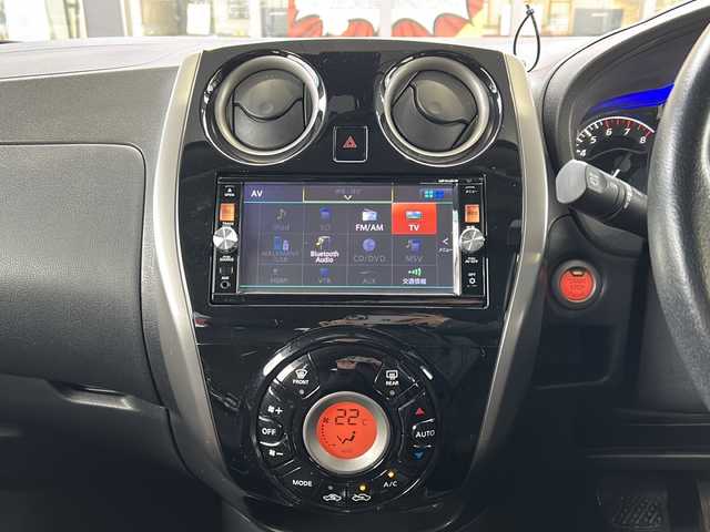 日産 ノート メダリスト エマージェンシーB 鳥取県 2014(平26)年 8.9万km スーパーブラック スマートキー/ハーフレザーシート/プリクラッシュセーフティ/レーンデパーチャー/ドライブレコーダー/純正メモリナビ/ワンセグ・Bluetooth/バックカメラ/オートエアコン/オートライト/LEDヘッドライト/革巻ステアリング/フォグライト/社外AWスタットレス４本積込/ETCユニット/保証書・取説