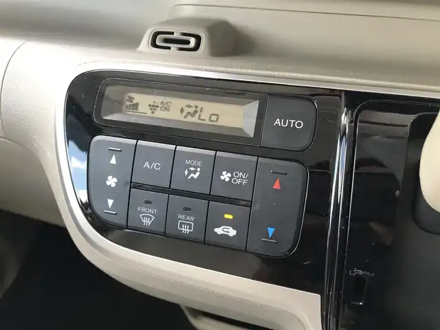 ホンダ Ｎ ＢＯＸ スラッシュ G Aパッケージ 栃木県 2015(平27)年 5.5万km プレミアムホワイトパールⅡ 株)IDOMが運営する【じしゃロン小山店】の自社ローン専用車両になります。こちらは現金またはオートローンご利用時の価格です。自社ローンご希望の方は別途その旨お申付け下さい//禁煙車/純正ワンセグナビ/（CD/DVD/AM/FMラジオ）/(Bluetooth)/スマートキー/プッシュスタート/バックカメラ/シティブレーキアクティブシステム/チップアップシート/ステアリングリモコン/電動格納ドアミラー/パワーウインドウー/オートライト