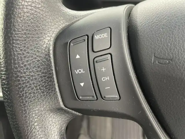 ホンダ フリード G プレミアムエディション 富山県 2016(平28)年 3.1万km ホワイトオーキッドパール 純正ナビ（AM/FM/CD/DVD/BT）/フルセグTV/バックカメラ/フリップダウンモニター/両側パワースライドドア/ハーフレザーシート/クルーズコントロール/スマートキー×2/HIDヘッドライト/横滑り防止装置/純正フロアマット
