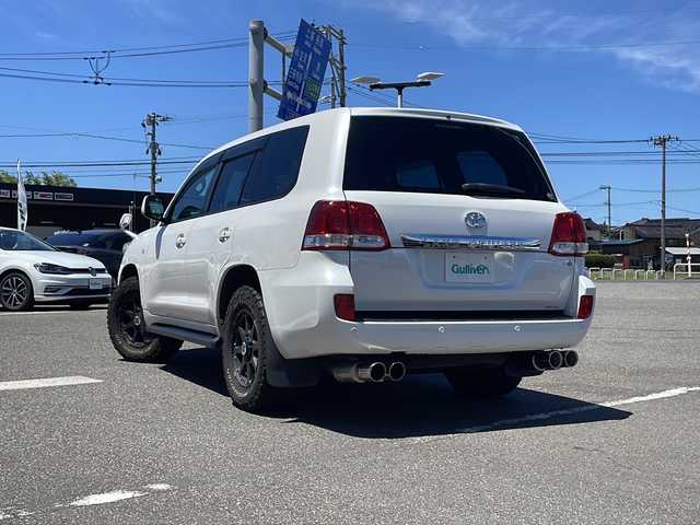 トヨタ ランドクルーザー AX 新潟県 2008(平20)年 8.6万km ホワイトパールクリスタルシャイン ４WD　/ディーラーOPナビ/〈AM／FM／DVD〉/フルセグTV/V8エンジン/LEDライト/プッシュスタート　/クルーズコントロール　/ウッドコンビハンドル　/ハーフレザーシート　/フォグランプ　/ETC　/純正アルミホイール積載/社外アルミホイール　/スペアキー
