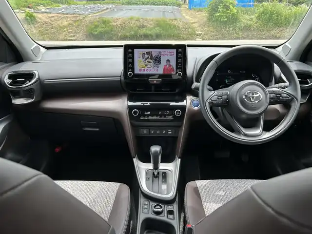 トヨタ ヤリスクロス ハイブリッド Z 富山県 2021(令3)年 8.3万km ホワイトパールクリスタルシャイン ４WD/ワンオーナー/パノラミックビューモニター/純正ディスプレイオーディオ/Bluetooth/フルセグTV/トヨタチームメイト/トヨタセーフティセンス/プリクラッシュセーフティ/レーントレーシングアシスト/レーダークルーズコントロール/オートマチックハイビーム/ロードサインアシスト/ブラインドスポットモニター/運転席パワーシート/前席シートヒーター/LEDオートライト/LEDフォグライト/コーナーセンサー/ドライブレコーダー