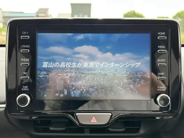 トヨタ ヤリスクロス ハイブリッド Z 富山県 2021(令3)年 8.3万km ホワイトパールクリスタルシャイン ４WD/ワンオーナー/パノラミックビューモニター/純正ディスプレイオーディオ/Bluetooth/フルセグTV/トヨタチームメイト/トヨタセーフティセンス/プリクラッシュセーフティ/レーントレーシングアシスト/レーダークルーズコントロール/オートマチックハイビーム/ロードサインアシスト/ブラインドスポットモニター/運転席パワーシート/前席シートヒーター/LEDオートライト/LEDフォグライト/コーナーセンサー/ドライブレコーダー