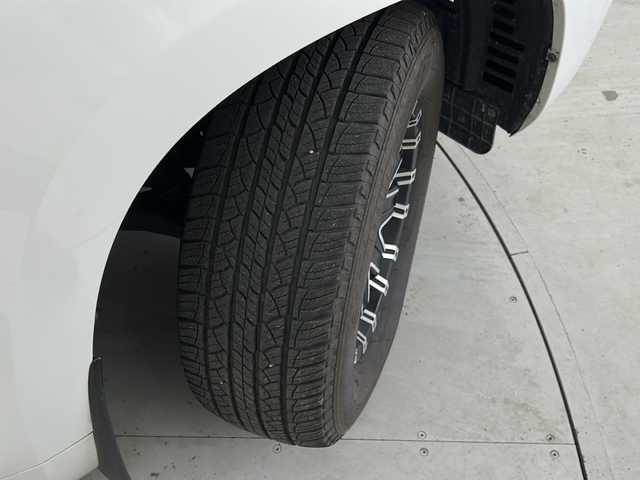 トヨタ ランドクルーザー プラド TX 宮城県 2019(令1)年 5.9万km ホワイトパールクリスタルシャイン Toyota Safety Sense /・プリクラッシュセーフティ/・レーンディパーチャーアラート/・オートマチックハイビーム/・レーダークルーズコントロール/純正7インチSDナビ/・BT.HDMI.SD.USB/バックカメラ/フルセグTV/ステアリングスイッチ/プッシュスタート/スマートキー×2/純正エンジンスターター/ビルトインETC2.0/純正ドライブレコーダー（F）/LEDヘッドライト/LEDフォグライト/純正フロアマット/社外16インチAW/ワイパーデアイサー/ダウンヒルアシスト/レザー調シートカバー/ドアバイザー