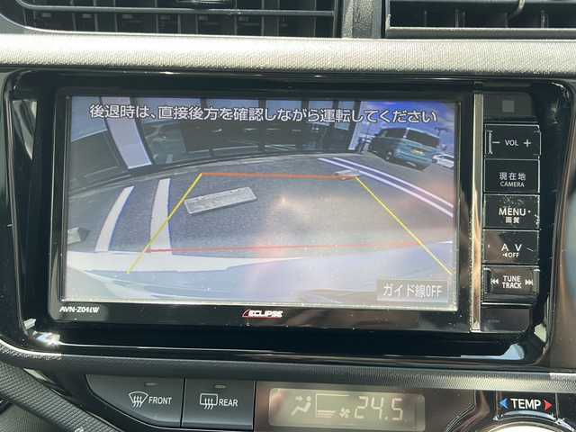 トヨタ アクア G ブラックソフトレザーセレ 岐阜県 2015(平27)年 3.4万km スーパーホワイトⅡ 登録時走行距離３４０２８km　/社外7型ＳＤナビ　/ワンセグ　/バックモニター　/ＬＥＤヘッドライト　/コーナーセンサー前後　/レザーシート　/クルーズコントロール　/スマートキー　/ドライブレコーダー前方　/ＥＴＣ　/プッシュスタート/パワーステアリング/パワーウィンドウ/エアコンAAC/Blue tooth可/CD・DVD可/SDミュージックサーバー可/AUX可/フルフラットシート/社外フロアマット/社外アルミホイール/ABS/横滑り防止装置/レーンキープアシスト/オートライト/オートマチックハイビーム/エアバッグW/衝突被害軽減システム