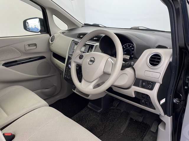 日産 デイズ X 栃木県 2019(平31)年 5.6万km ブラック 社外オーディオ/（CD/AM/FM/USB）/アラウンドビューモニター/コーナーセンサー/ドライブレコーダー/シートヒーター（D席）/プリクラッシュブレーキ/電格ウィンカーミラー/アイドリングストップ/電格ウィンカーミラー/純正フロアマット/純正ドアバイザー/社外14インチアルミホイール/プッシュスタート/スペアキー×１/取扱説明書