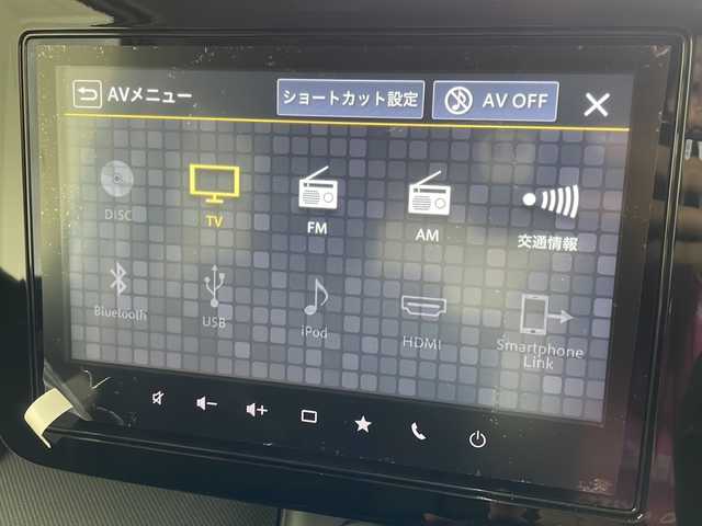 スズキ スペーシア カスタム HYBRID XS 岐阜県 2023(令5)年 0.1千km ピュアホワイトP 純正9インチメモリーナビゲーション/全方位カメラ/フルセグテレビ/Bluetooth /AM FM/USB/iPod/HDMI/Apple CarPlay/Android Auto/GPSアンテナ/TV用ガラスアンテナ/ハンズフリーマイク/メモリーナビゲーション専用オーディオガーニッシュ/SOSボタン/スズキコネクト対応通信機装着車/革巻きステアリング/ステアリングヒーター/ステアリングリモコン/レーダークルーズコントロール/ヘッドアップディスプレイ/LEDヘッドライト/オートライト/ヘッドライトレベライザー/両側パワースライドドア/ハーフレザーシート/シートヒーター(D/N席)/デュアルブレーキサポートII/横滑り防止装置/ふらつき警報/車線逸脱抑制/低車速支援機能/速度超過注意喚起機能/標識認識機能/先行者発信お知らせ機能/信号切り替わりお知らせ機能/電動パーキングブレーキ/オートホールド機能