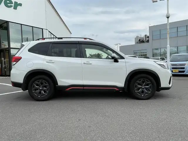 スバル フォレスター X－ブレイク 青森県 2019(令1)年 4.7万km クリスタルホワイトP ・4WD/・純正ディーラーSDナビ/・フルセグ/Bluetooth/・バックカメラ/・純正ドライブレコーダー/・アイサイトセーフティープラス/・ブラインドスポットモニター/・デジタルインナーミラー/・レーンキープアシスト/・レーダークルーズコントロール/・パワーバックドア/・ルーフレール/・ハーフレザーシート/・前席シートヒーター/・スマートキー/・前後コーナーセンサー/・オートマチックハイビーム/・パドルシフト/・純正17AW/・純正LEDヘッドライト/・ETC/・保証書・取説あり