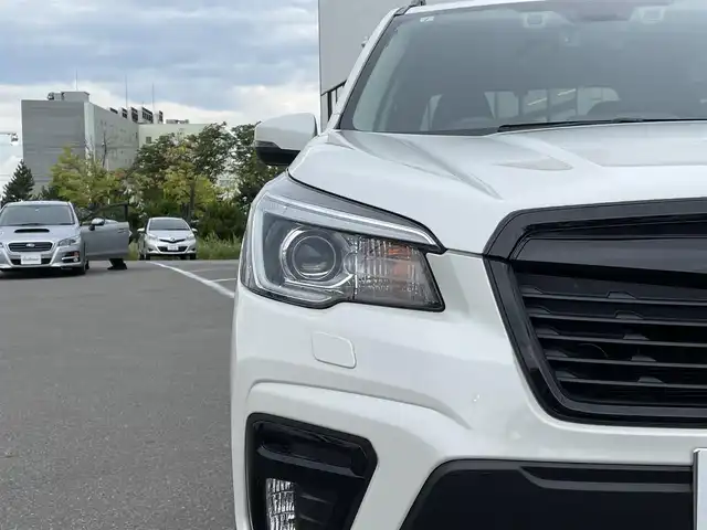 スバル フォレスター X－ブレイク 青森県 2019(令1)年 4.7万km クリスタルホワイトP ・4WD/・純正ディーラーSDナビ/・フルセグ/Bluetooth/・バックカメラ/・純正ドライブレコーダー/・アイサイトセーフティープラス/・ブラインドスポットモニター/・デジタルインナーミラー/・レーンキープアシスト/・レーダークルーズコントロール/・パワーバックドア/・ルーフレール/・ハーフレザーシート/・前席シートヒーター/・スマートキー/・前後コーナーセンサー/・オートマチックハイビーム/・パドルシフト/・純正17AW/・純正LEDヘッドライト/・ETC/・保証書・取説あり