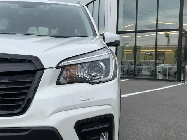 スバル フォレスター X－ブレイク 青森県 2019(令1)年 4.7万km クリスタルホワイトP ・4WD/・純正ディーラーSDナビ/・フルセグ/Bluetooth/・バックカメラ/・純正ドライブレコーダー/・アイサイトセーフティープラス/・ブラインドスポットモニター/・デジタルインナーミラー/・レーンキープアシスト/・レーダークルーズコントロール/・パワーバックドア/・ルーフレール/・ハーフレザーシート/・前席シートヒーター/・スマートキー/・前後コーナーセンサー/・オートマチックハイビーム/・パドルシフト/・純正17AW/・純正LEDヘッドライト/・ETC/・保証書・取説あり