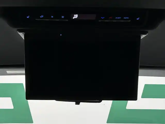 トヨタ ヴォクシー ハイブリッド S－Z 鹿児島県 2022(令4)年 3.8万km グリッターブラックガラスフレーク ワンオーナー/純正10.5インチディスプレイオーディオPlus/純正13.2インチ有機ELディスプレイ/バックカメラ/快適利便パッケージ/ドライビングサポートパッケージ/ブラインドスポットモニター/アドバンスドドライブ/パーキングサポートブレーキ/プロジェクター式LEDヘッドランプ/アダプティブハイビームシステム/両側パワースライドドア/純正ドライブレコーダー/純正ETC2.0/純正フロアマット/保証書/取説書