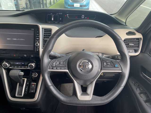 日産 セレナ ハイウェイスター 愛知県 2016(平28)年 6.6万km カシミヤグレージュ 2トーン プロパイロット/純正9インチSDナビ（地図SDカード無し）/フリップダウンモニター/全方位カメラ/両側パワースライドドア/クルーズコントロール/イージーオープン機能/コーナーセンサー/純正アルミホイール/LEDヘッドライト/インテリジェントミラー/リアオートエアコン/ETC/衝突被害軽減ブレーキ/フルセグTV/CD DVD/Bluetooth/ステアリングスイッチ/スマートキー/プッシュスタート