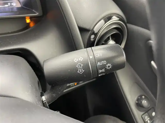 マツダ デミオ 13S 埼玉県 2018(平30)年 6.3万km ディープクリスタルブルーマイカ 純正ナビ　３６０度ビューモニター　ＢＳＭ　ＥＴＣ　前後ドライブレコーダー　スマートシティブレーキサポート　ミラー一体型ドラレコ　シートヒーター　オートライト　ＬＥＤヘッドライト　地デジフルセグ