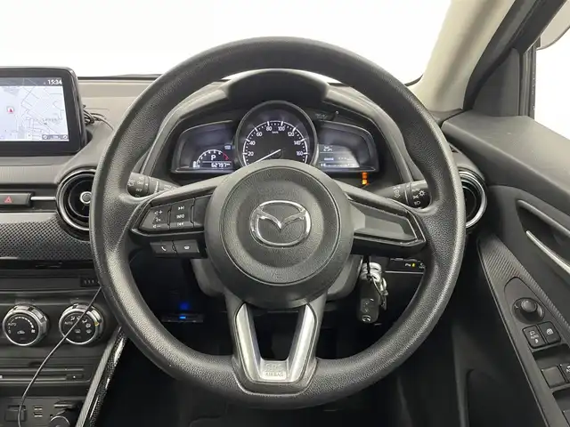 マツダ デミオ 13S 埼玉県 2018(平30)年 6.3万km ディープクリスタルブルーマイカ 純正ナビ　３６０度ビューモニター　ＢＳＭ　ＥＴＣ　前後ドライブレコーダー　スマートシティブレーキサポート　ミラー一体型ドラレコ　シートヒーター　オートライト　ＬＥＤヘッドライト　地デジフルセグ