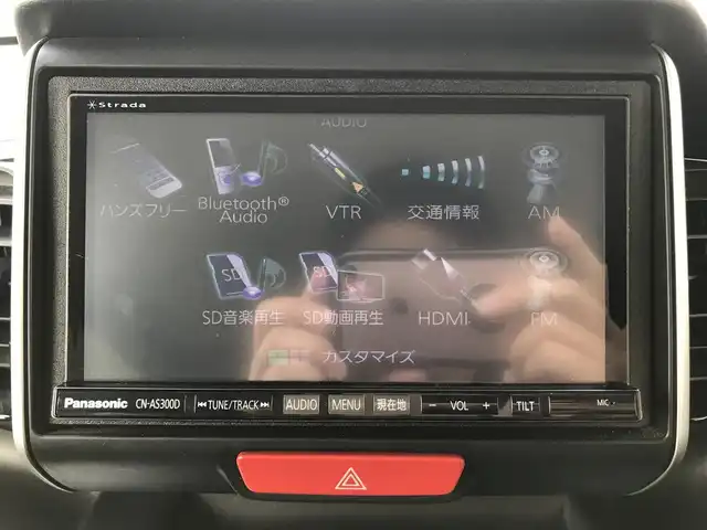 ホンダ Ｎ ＢＯＸ カスタム SSパッケージ 栃木県 2016(平28)年 8.9万km クリスタルブラックパール 株)IDOMが運営する【じしゃロン小山店】の自社ローン専用車両になります。こちらは現金またはオートローンご利用時の価格です。自社ローンご希望の方は別途その旨お申付け下さい//禁煙車/社外フルセグナビ/（CD/DVD/AM/FMラジオ）/(Bluetooth)/スマートキー/プッシュスタート/バックカメラ/ＥＴＣ/片側パワースライドドア/チップアップシート/シートヒーター/アイドリングストップ/電動格納ドアミラー/パワーウインドウ/オートライト