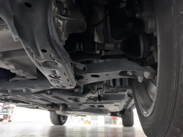 レクサス ＲＸ 450h バージョンL 三重県 2019(令1)年 3万km グラファイトブラックガラスフレーク ハイブリッド/FF/MTモード付フロアCVT/12.3型ナビ（AM/FM/CD/DVD/SDREC/SD/USB/Bluetooth/Miracast/AUX/TV）/パノラミックビューモニター/【OP】マークレビンソン プレミアムサラウンドサウンドシステム/ドライブレコーダー 前後/ETC2.0/LEXUS Safety System＋/●プリクラッシュセーフティ/●レーンキーピングアシスト/●レーダークルコン（全車速追従機能付）/●オートハイビーム/・ブラインドスポットモニター＆リヤクロストラフィックアラート・オートブレーキ/・ロードサインアシスト/・先行車発進告知機能/・【OP】ITS Connect/装備/・セミアニリン本革シート（黒）/・メモリー＆4way電動ランバーサポート付10wayパワーシート（D/N）/・セカンドパワーシート/・シートヒーター（D/N/2nd左右）＆ベンチレーション（D/N）/・ステアリングヒーター/・タッチレスパワーバックドア/・AC100Vコンセント（100W）/・カラーヘッドアップディスプレイ/・3眼LED/・左右独立オートエアコン/・【OP】純正20インチ×8J ブロンズ・カラード切削光輝アルミホイール/・スマートキーx1/など