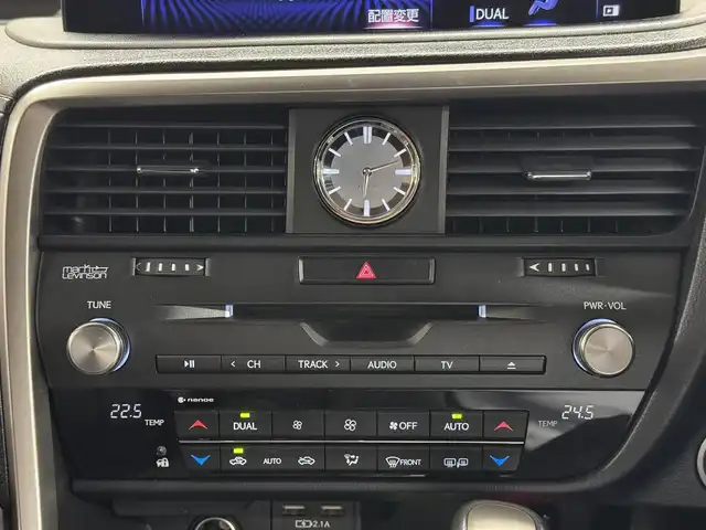 レクサス ＲＸ 450h バージョンL 三重県 2019(令1)年 3万km グラファイトブラックガラスフレーク ハイブリッド/FF/MTモード付フロアCVT/12.3型ナビ（AM/FM/CD/DVD/SDREC/SD/USB/Bluetooth/Miracast/AUX/TV）/パノラミックビューモニター/【OP】マークレビンソン プレミアムサラウンドサウンドシステム/ドライブレコーダー 前後/ETC2.0/LEXUS Safety System＋/●プリクラッシュセーフティ/●レーンキーピングアシスト/●レーダークルコン（全車速追従機能付）/●オートハイビーム/・ブラインドスポットモニター＆リヤクロストラフィックアラート・オートブレーキ/・ロードサインアシスト/・先行車発進告知機能/・【OP】ITS Connect/装備/・セミアニリン本革シート（黒）/・メモリー＆4way電動ランバーサポート付10wayパワーシート（D/N）/・セカンドパワーシート/・シートヒーター（D/N/2nd左右）＆ベンチレーション（D/N）/・ステアリングヒーター/・タッチレスパワーバックドア/・AC100Vコンセント（100W）/・カラーヘッドアップディスプレイ/・3眼LED/・左右独立オートエアコン/・【OP】純正20インチ×8J ブロンズ・カラード切削光輝アルミホイール/・スマートキーx1/など