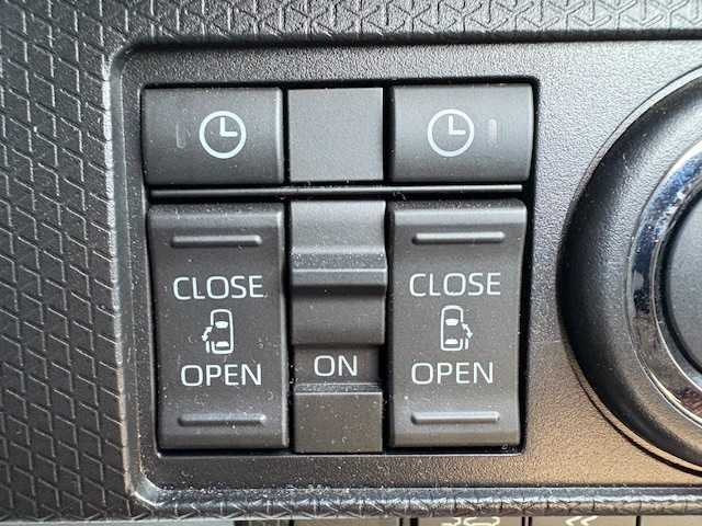 ダイハツ タント カスタム X 大阪府 2023(令5)年 1.4万km ブラックマイカメタリック/ファイアークォーツレッドメタリック 2トーン 純正ナビ/バックカメラ/フルセグ/両側パワースライドドア/スマートアシスト/シートヒーター/ハーフレザーシート/純正アルミホイール/LEDヘッドライト/プッシュスタート/スマートキー