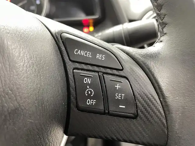 マツダ デミオ XD ツーリング 福井県 2015(平27)年 5.5万km ジェットブラックマイカ ディーゼル/純正マツダコネクトナビ/CD/DVD/フルセグTV/Bluetooth/USB/AM/FM/バックカメラ/衝突軽減ブレーキ/ETC/革巻きステアリング/ステアリングリモコン/ステアリングチルド機構/オートライト/フォグランプ/電動格納式ミラー/リアワイパー/社外シートカバー