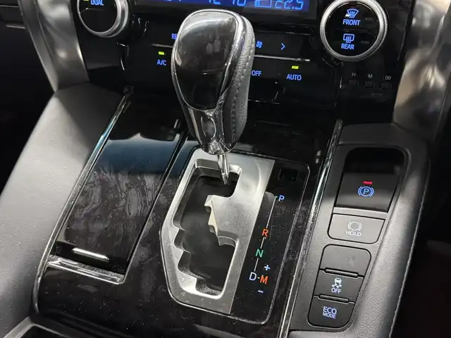 トヨタ アルファード S Cパッケージ 三重県 2021(令3)年 7.8万km ホワイトパールクリスタルシャイン ガソリン/FF/MTモード付インパネCVT/純正 9インチディスプレイオーディオ/（FM/AM/USB/iPod/Bluetooth/TV/Miracast/CarPlay/AndroidAuto）/バックガイドモニター/両側パワースライドドア/ドライブレコーダー 前後/ETC/Toyota Safety Sense/・プリクラッシュセーフティ/・レーントレーシングアシスト/・クリアランスソナー/・パーキングサポートブレーキ/・アダプティブハイビームシステム/・レーダークルコン/・ロードサインアシスト/・先行車発進告知機能/・ブラインドスポットモニター*＋リヤクロストラフィックアラート*/など/装備/・ツインムーンルーフ*/・デジタルインナーミラー*/・合皮シート/・パワーシート（D/N）/・エグゼクティブパワーシート（電動リクライニング＆オットマン（N/2nd））/・パワーバックドア/・シートヒーター・ベンチレーション（D/N）/・ステアリングヒーター/・オートライト/・3眼LEDヘッドランプ/・左右・後席独立オートエアコン/・純正18AW/・スマートキーx1/など