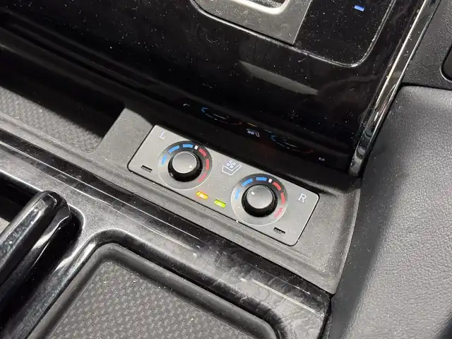 トヨタ アルファード S Cパッケージ 三重県 2021(令3)年 7.8万km ホワイトパールクリスタルシャイン ガソリン/FF/MTモード付インパネCVT/純正 9インチディスプレイオーディオ/（FM/AM/USB/iPod/Bluetooth/TV/Miracast/CarPlay/AndroidAuto）/バックガイドモニター/両側パワースライドドア/ドライブレコーダー 前後/ETC/Toyota Safety Sense/・プリクラッシュセーフティ/・レーントレーシングアシスト/・クリアランスソナー/・パーキングサポートブレーキ/・アダプティブハイビームシステム/・レーダークルコン/・ロードサインアシスト/・先行車発進告知機能/・ブラインドスポットモニター*＋リヤクロストラフィックアラート*/など/装備/・ツインムーンルーフ*/・デジタルインナーミラー*/・合皮シート/・パワーシート（D/N）/・エグゼクティブパワーシート（電動リクライニング＆オットマン（N/2nd））/・パワーバックドア/・シートヒーター・ベンチレーション（D/N）/・ステアリングヒーター/・オートライト/・3眼LEDヘッドランプ/・左右・後席独立オートエアコン/・純正18AW/・スマートキーx1/など