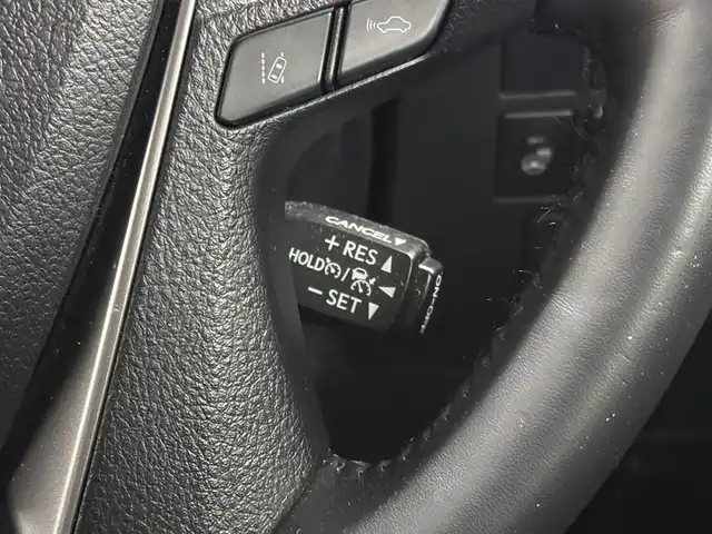 トヨタ アルファード S Cパッケージ 三重県 2021(令3)年 7.8万km ホワイトパールクリスタルシャイン ガソリン/FF/MTモード付インパネCVT/純正 9インチディスプレイオーディオ/（FM/AM/USB/iPod/Bluetooth/TV/Miracast/CarPlay/AndroidAuto）/バックガイドモニター/両側パワースライドドア/ドライブレコーダー 前後/ETC/Toyota Safety Sense/・プリクラッシュセーフティ/・レーントレーシングアシスト/・クリアランスソナー/・パーキングサポートブレーキ/・アダプティブハイビームシステム/・レーダークルコン/・ロードサインアシスト/・先行車発進告知機能/・ブラインドスポットモニター*＋リヤクロストラフィックアラート*/など/装備/・ツインムーンルーフ*/・デジタルインナーミラー*/・合皮シート/・パワーシート（D/N）/・エグゼクティブパワーシート（電動リクライニング＆オットマン（N/2nd））/・パワーバックドア/・シートヒーター・ベンチレーション（D/N）/・ステアリングヒーター/・オートライト/・3眼LEDヘッドランプ/・左右・後席独立オートエアコン/・純正18AW/・スマートキーx1/など