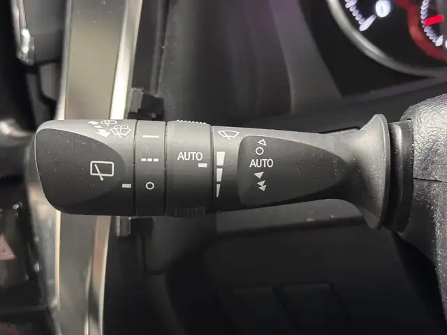 トヨタ アルファード S Cパッケージ 三重県 2021(令3)年 7.8万km ホワイトパールクリスタルシャイン ガソリン/FF/MTモード付インパネCVT/純正 9インチディスプレイオーディオ/（FM/AM/USB/iPod/Bluetooth/TV/Miracast/CarPlay/AndroidAuto）/バックガイドモニター/両側パワースライドドア/ドライブレコーダー 前後/ETC/Toyota Safety Sense/・プリクラッシュセーフティ/・レーントレーシングアシスト/・クリアランスソナー/・パーキングサポートブレーキ/・アダプティブハイビームシステム/・レーダークルコン/・ロードサインアシスト/・先行車発進告知機能/・ブラインドスポットモニター*＋リヤクロストラフィックアラート*/など/装備/・ツインムーンルーフ*/・デジタルインナーミラー*/・合皮シート/・パワーシート（D/N）/・エグゼクティブパワーシート（電動リクライニング＆オットマン（N/2nd））/・パワーバックドア/・シートヒーター・ベンチレーション（D/N）/・ステアリングヒーター/・オートライト/・3眼LEDヘッドランプ/・左右・後席独立オートエアコン/・純正18AW/・スマートキーx1/など