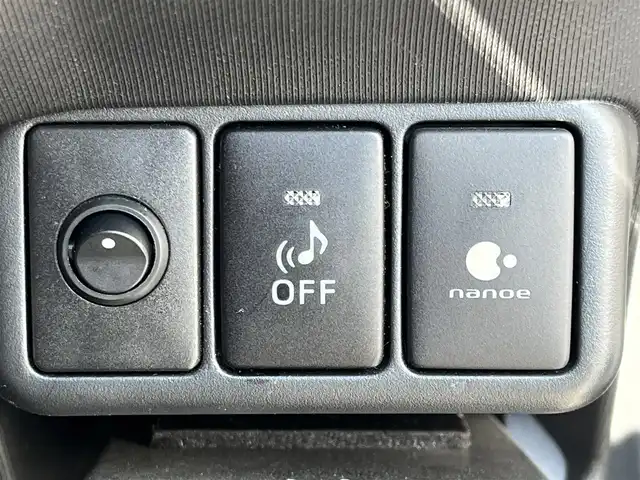 トヨタ アクア G G’s 奈良県 2015(平27)年 4.3万km ライムホワイトパールクリスタルシャイン 純正7インチナビ（NSCP-W62）/クルーズコントロール/バックカメラ/横滑り防止/ハーフレザーシート/前席シートヒーター/オートライト/LEDヘッドライト/電動格納ミラー/後方ドライブレコーダー/ETC/純正17インチAW/保証書/取り扱い説明書/スペアキーX1